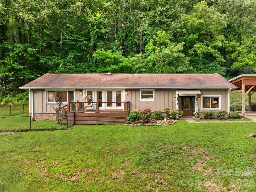 3882 New Leicester Highway, Leicester, NC 28748.  MLS# CAR4402030, YatesRealty ID 40226. 