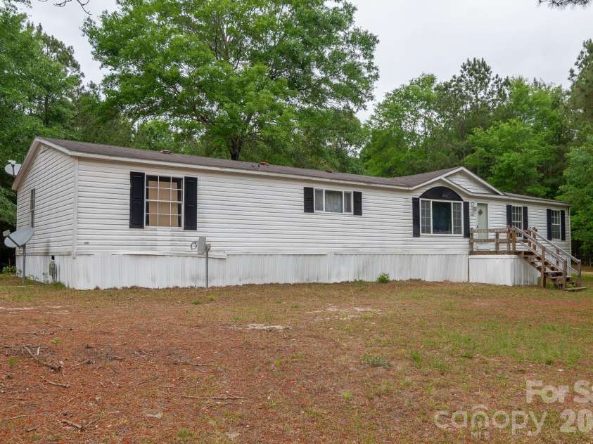 3133 Magnolia Road, Bennettsville, SC 29512.  MLS# CAR4376342, YatesRealty ID 40227. 