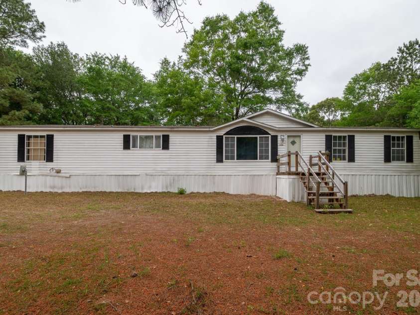 3133 Magnolia Road, Bennettsville, SC 29512.  MLS# CAR4376342, YatesRealty ID 40227. 
