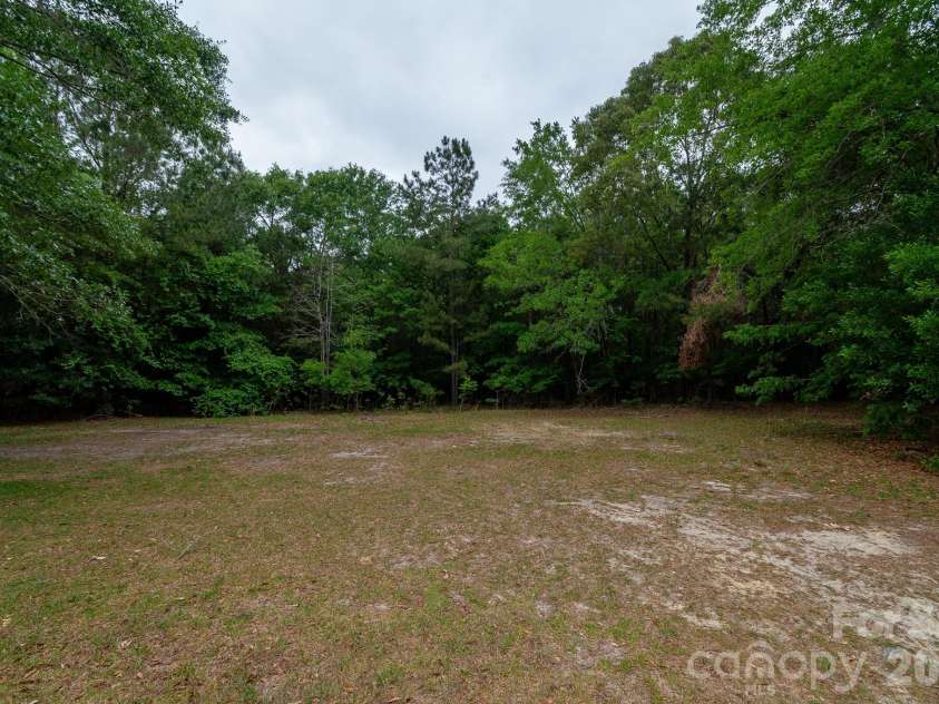 3133 Magnolia Road, Bennettsville, SC 29512.  MLS# CAR4376342, YatesRealty ID 40227. 