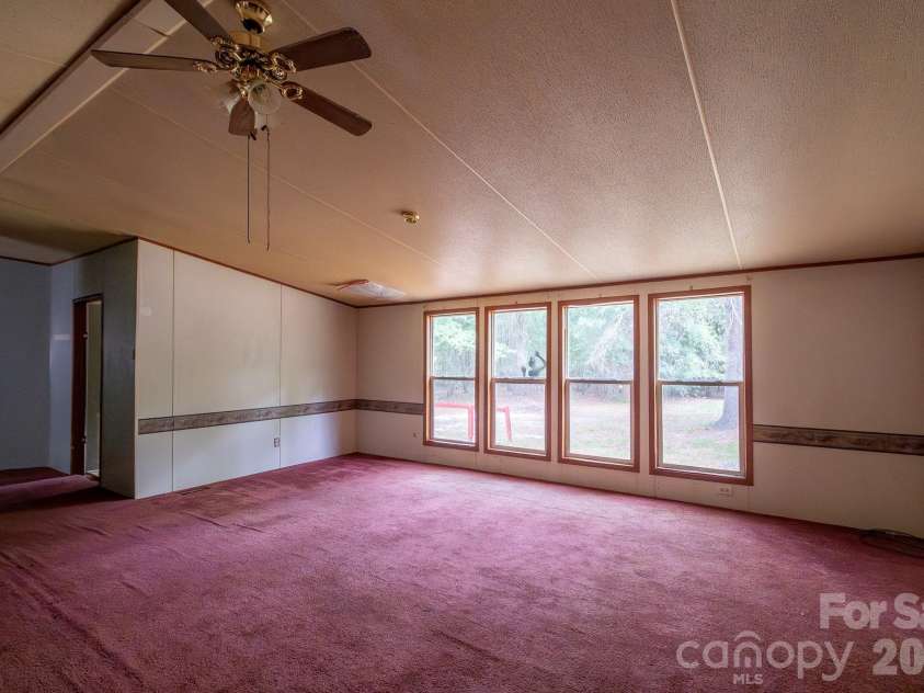 3133 Magnolia Road, Bennettsville, SC 29512.  MLS# CAR4376342, YatesRealty ID 40227. 