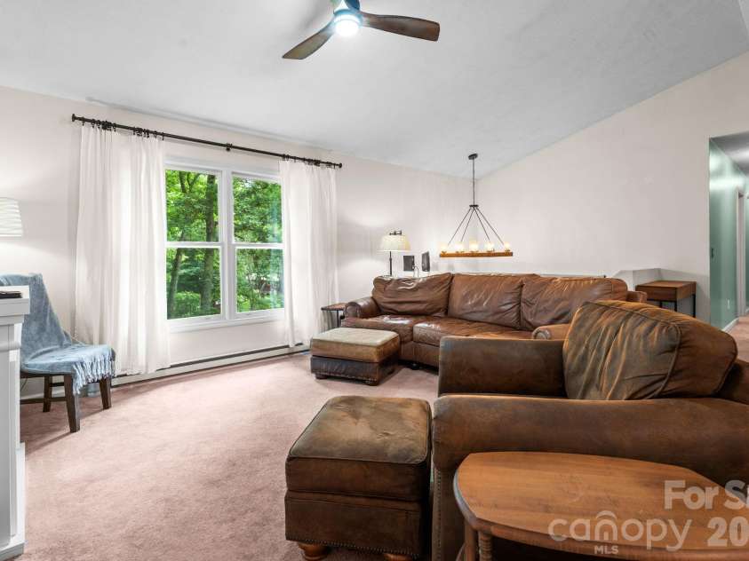 100 Summersweet Drive, Banner Elk, NC 28604.  MLS# CAR4402468, YatesRealty ID 40231. 