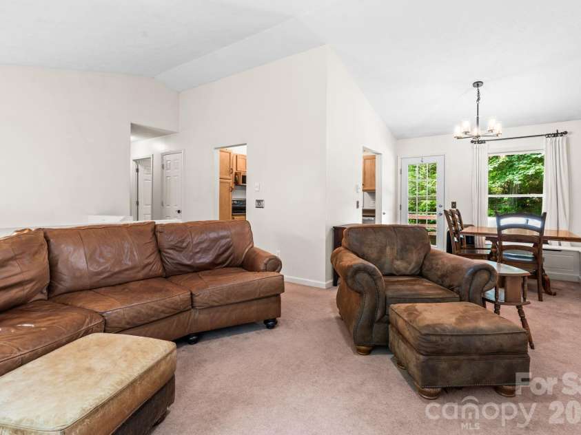 100 Summersweet Drive, Banner Elk, NC 28604.  MLS# CAR4402468, YatesRealty ID 40231. 