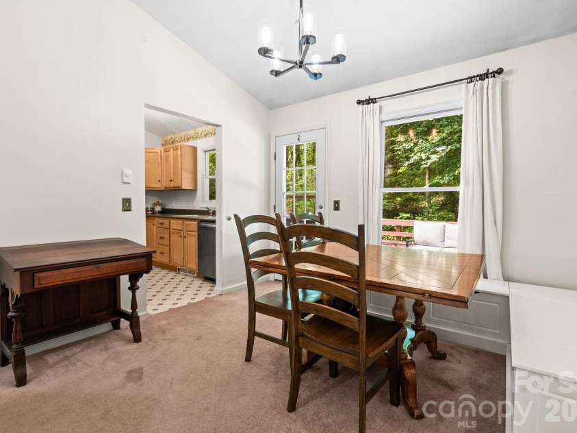 100 Summersweet Drive, Banner Elk, NC 28604.  MLS# CAR4402468, YatesRealty ID 40231. 