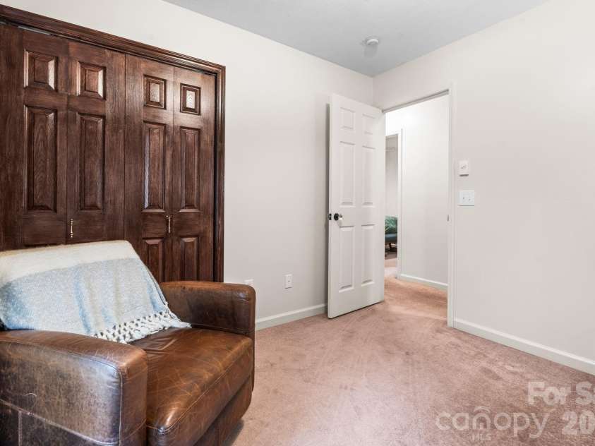 100 Summersweet Drive, Banner Elk, NC 28604.  MLS# CAR4402468, YatesRealty ID 40231. 