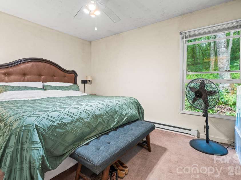 100 Summersweet Drive, Banner Elk, NC 28604.  MLS# CAR4402468, YatesRealty ID 40231. 