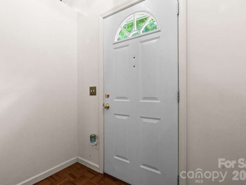 100 Summersweet Drive, Banner Elk, NC 28604.  MLS# CAR4402468, YatesRealty ID 40231. 