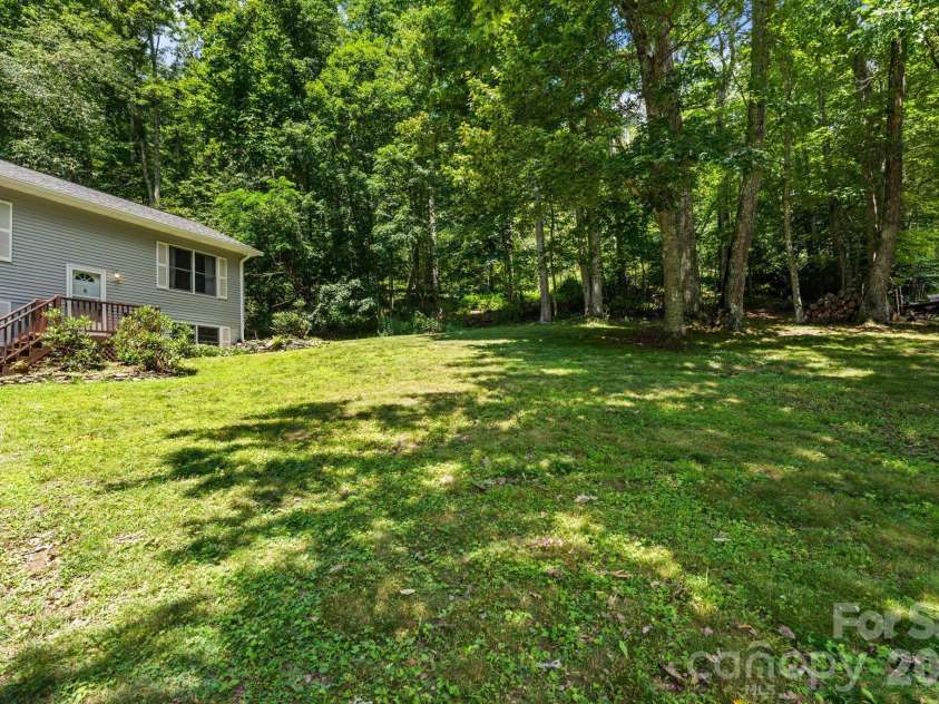 100 Summersweet Drive, Banner Elk, NC 28604.  MLS# CAR4402468, YatesRealty ID 40231. 