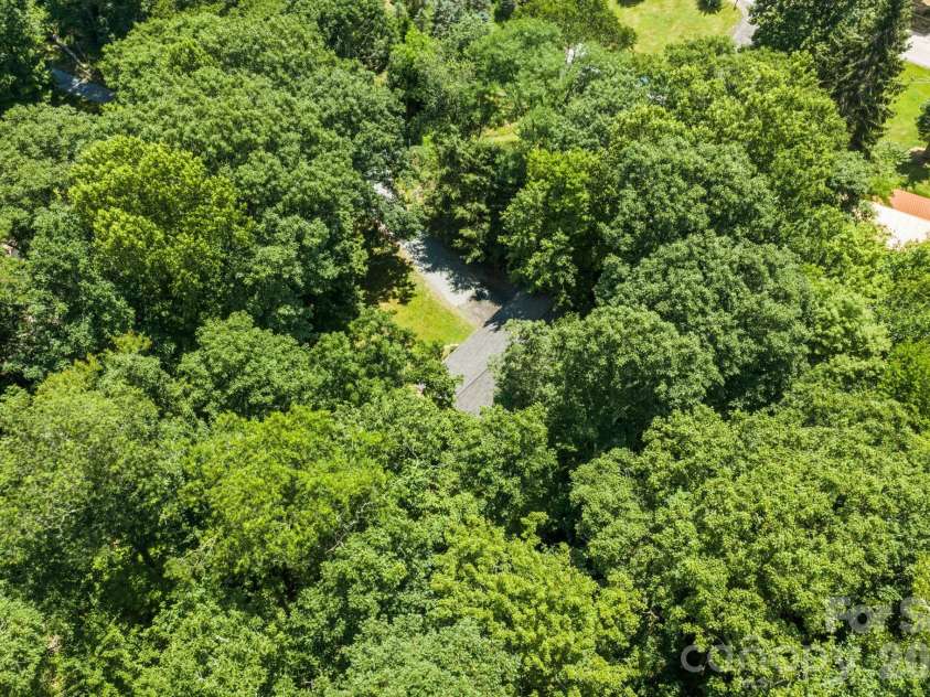 100 Summersweet Drive, Banner Elk, NC 28604.  MLS# CAR4402468, YatesRealty ID 40231. 