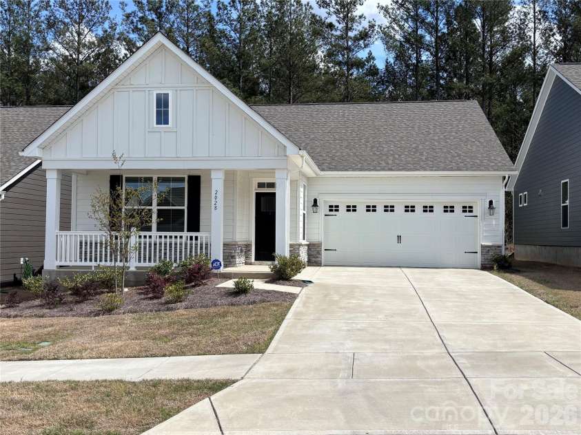 2028 Skyhawk Drive, York, SC 29745.  MLS# CAR4395762, YatesRealty ID 40232. 