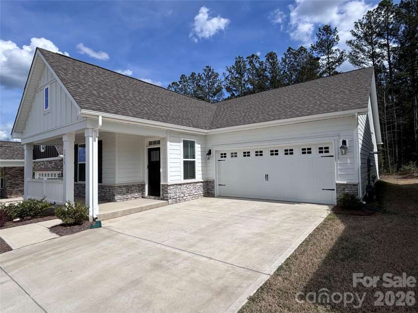 2028 Skyhawk Drive, York, SC 29745.  MLS# CAR4395762, YatesRealty ID 40232. 