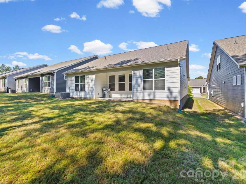 2028 Skyhawk Drive, York, SC 29745.  MLS# CAR4425331, YatesRealty ID 40232. 