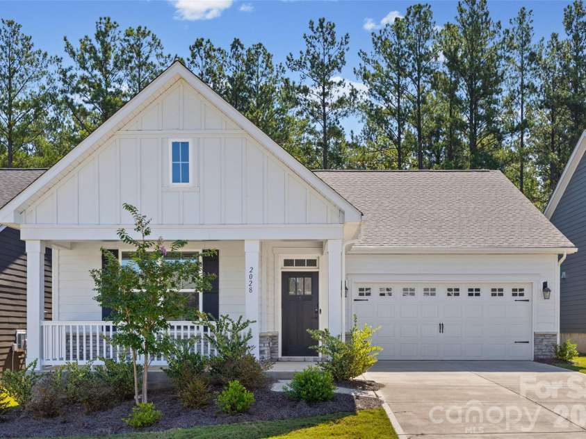 2028 Skyhawk Drive, York, SC 29745.  MLS# CAR4425331, YatesRealty ID 40232. Front view