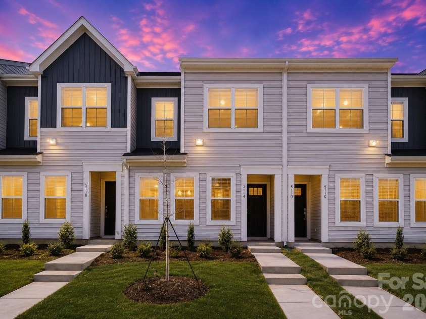 5114 Orchardview Way, Charlotte, NC 28216.  MLS# CAR4406338, YatesRealty ID 40233. 