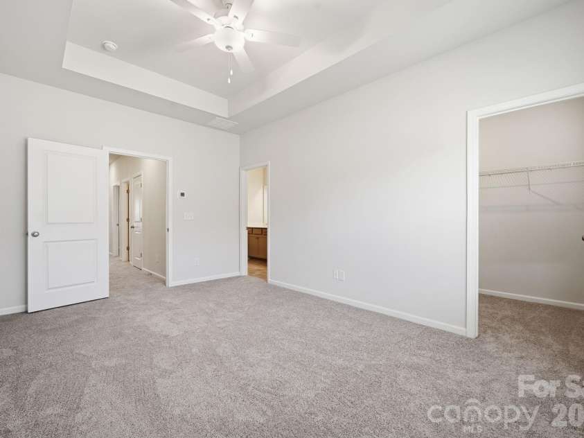 5114 Orchardview Way, Charlotte, NC 28216.  MLS# CAR4406338, YatesRealty ID 40233. Primary