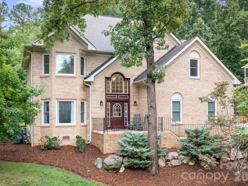 7048 Mariners Court, Tega Cay, SC 29708.  MLS# CAR4408357, YatesRealty ID 40235. 