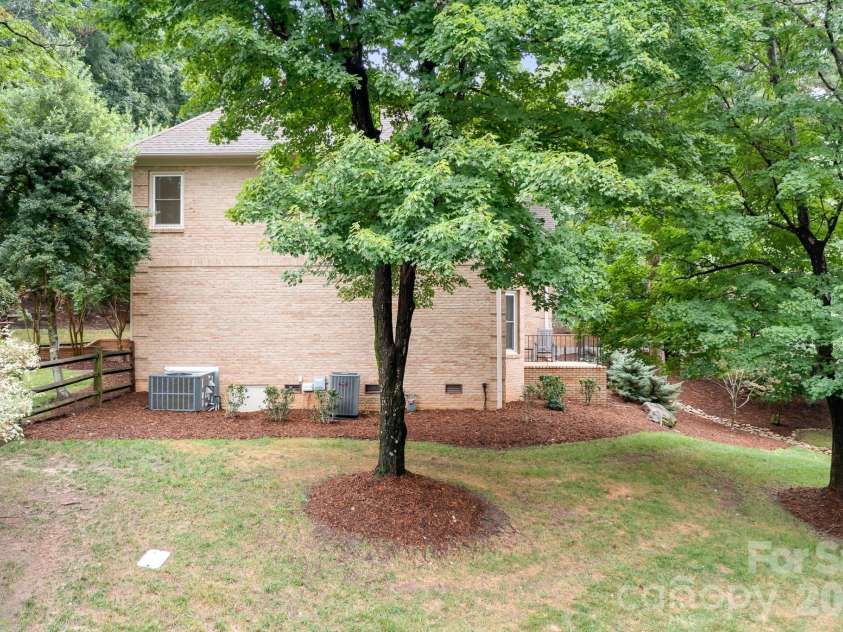 7048 Mariners Court, Tega Cay, SC 29708.  MLS# CAR4408357, YatesRealty ID 40235. 