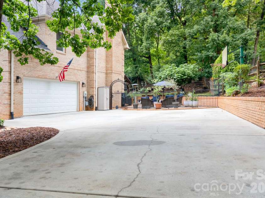7048 Mariners Court, Tega Cay, SC 29708.  MLS# CAR4408357, YatesRealty ID 40235. 