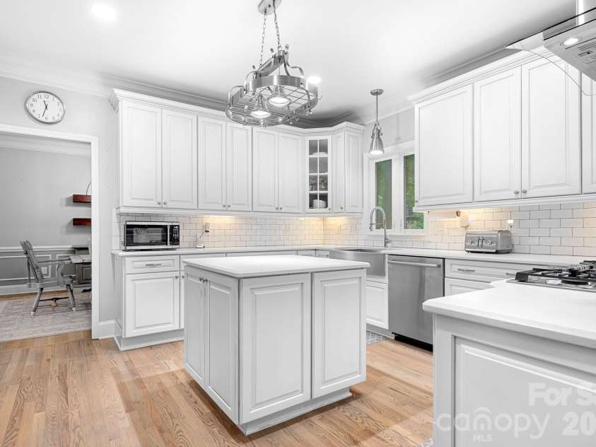 7048 Mariners Court, Tega Cay, SC 29708.  MLS# CAR4408357, YatesRealty ID 40235. 