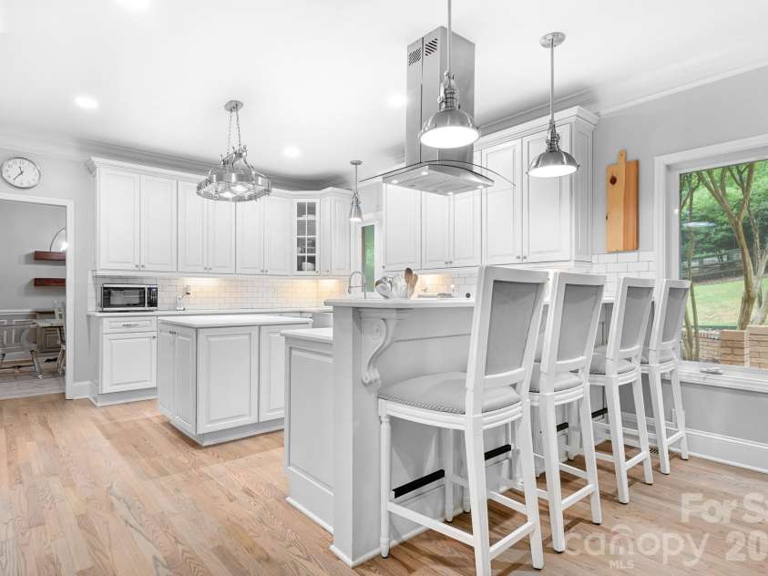 7048 Mariners Court, Tega Cay, SC 29708.  MLS# CAR4408357, YatesRealty ID 40235. 