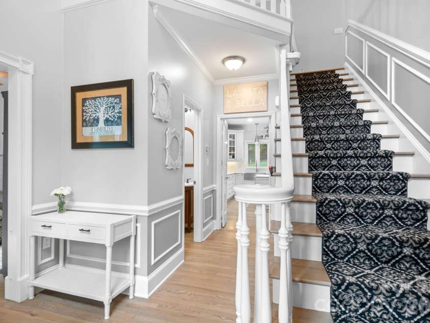 7048 Mariners Court, Tega Cay, SC 29708.  MLS# CAR4408357, YatesRealty ID 40235. Entry