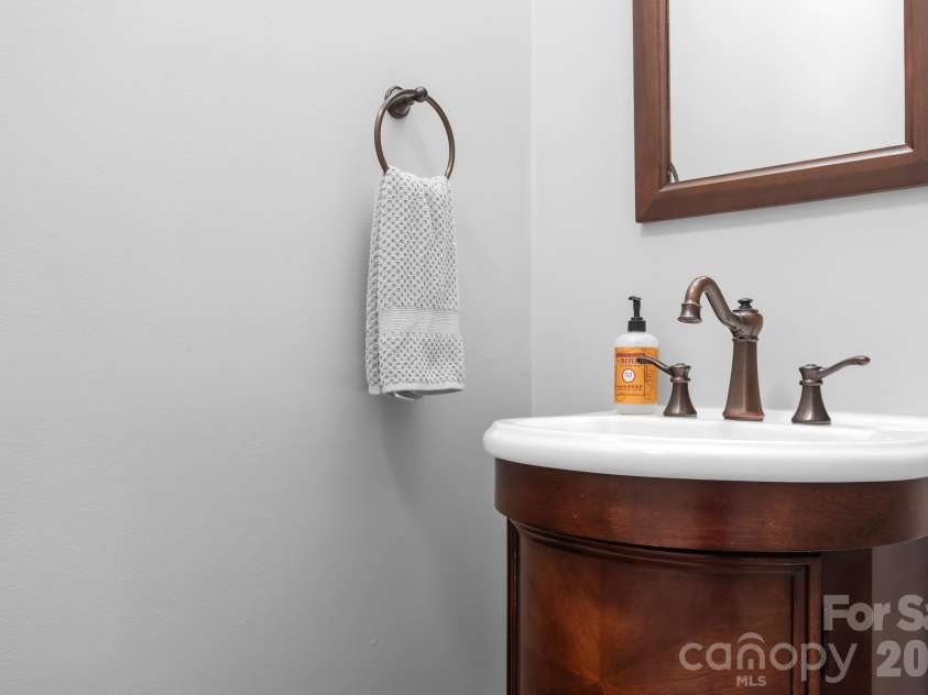 7048 Mariners Court, Tega Cay, SC 29708.  MLS# CAR4408357, YatesRealty ID 40235. Power Room
