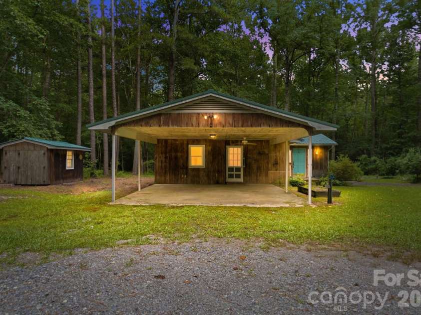 1083 Murdocksville Road, West End, NC 27376.  MLS# CAR4407490, YatesRealty ID 40237. 