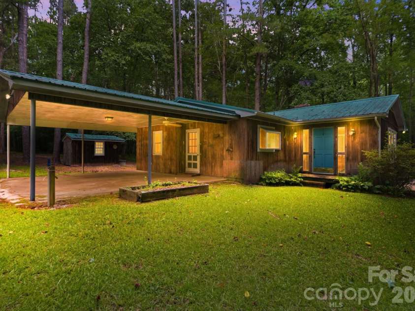 1083 Murdocksville Road, West End, NC 27376.  MLS# CAR4407490, YatesRealty ID 40237. 