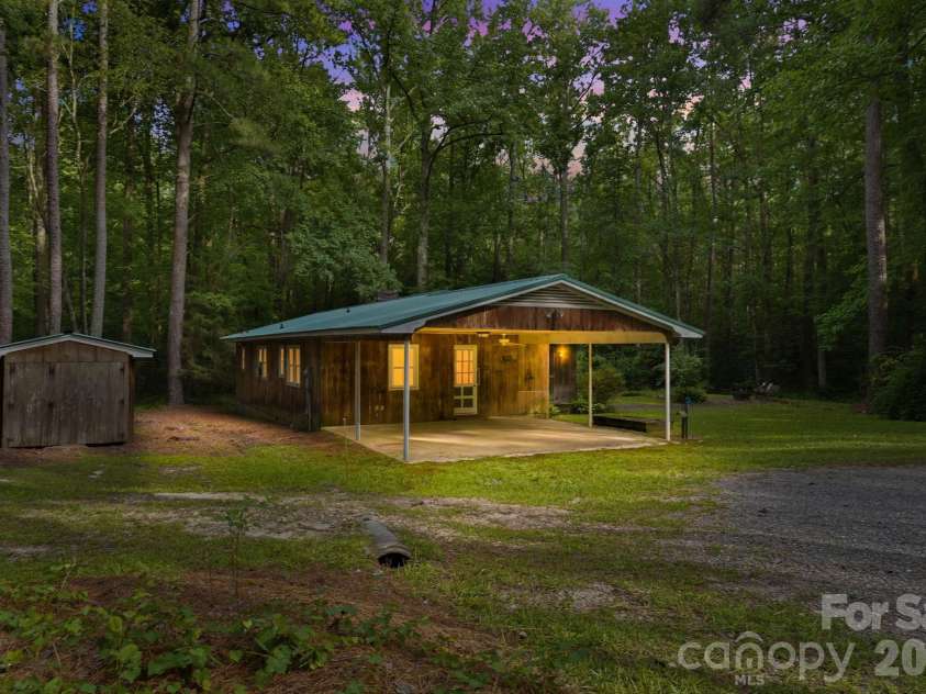 1083 Murdocksville Road, West End, NC 27376.  MLS# CAR4407490, YatesRealty ID 40237. 