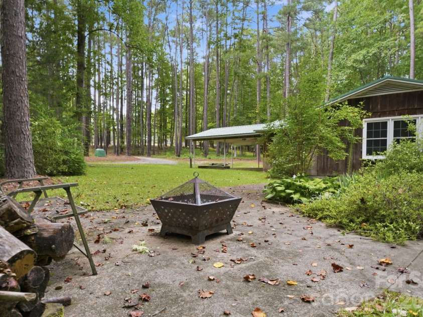 1083 Murdocksville Road, West End, NC 27376.  MLS# CAR4407490, YatesRealty ID 40237. 