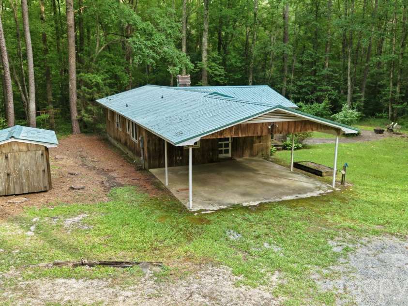 1083 Murdocksville Road, West End, NC 27376.  MLS# CAR4407490, YatesRealty ID 40237. 