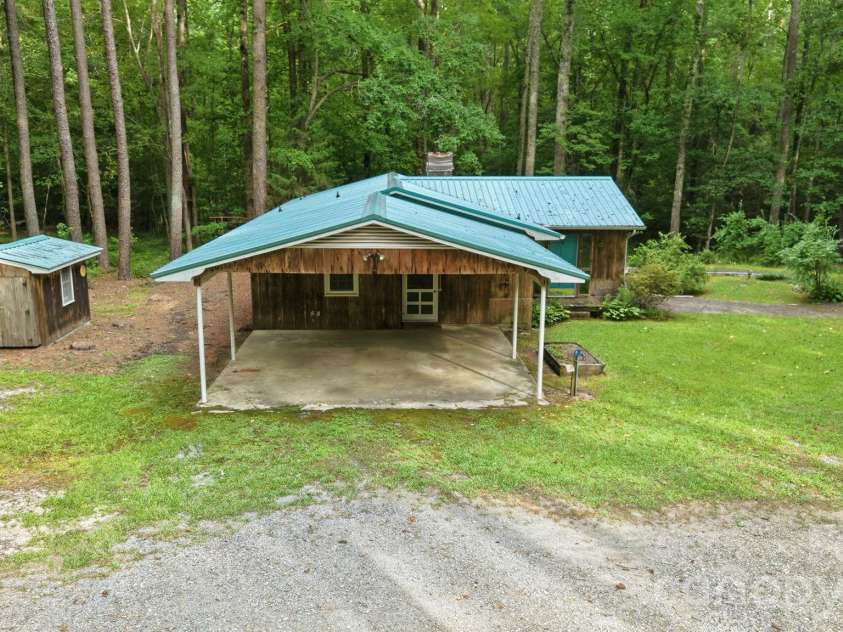 1083 Murdocksville Road, West End, NC 27376.  MLS# CAR4407490, YatesRealty ID 40237. 