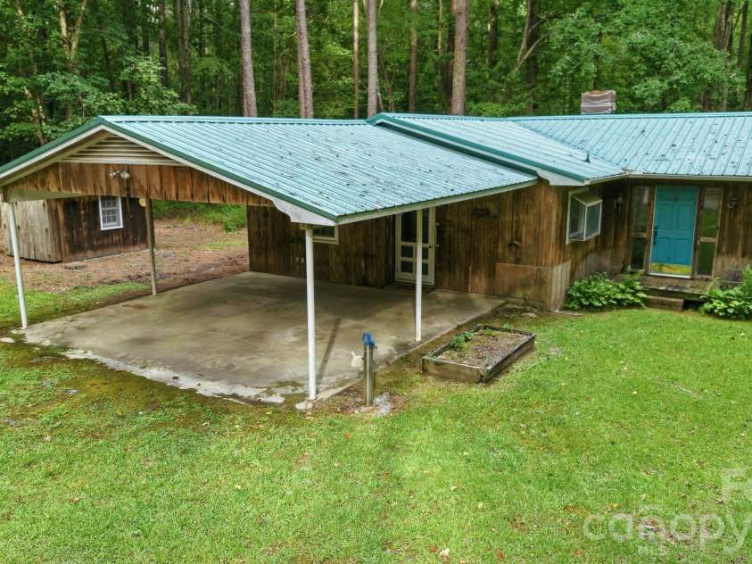 1083 Murdocksville Road, West End, NC 27376.  MLS# CAR4407490, YatesRealty ID 40237. 