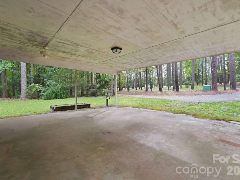 1083 Murdocksville Road, West End, NC 27376.  MLS# CAR4407490, YatesRealty ID 40237. 