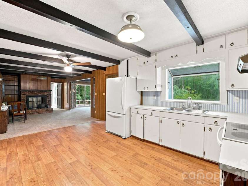1083 Murdocksville Road, West End, NC 27376.  MLS# CAR4407490, YatesRealty ID 40237. 