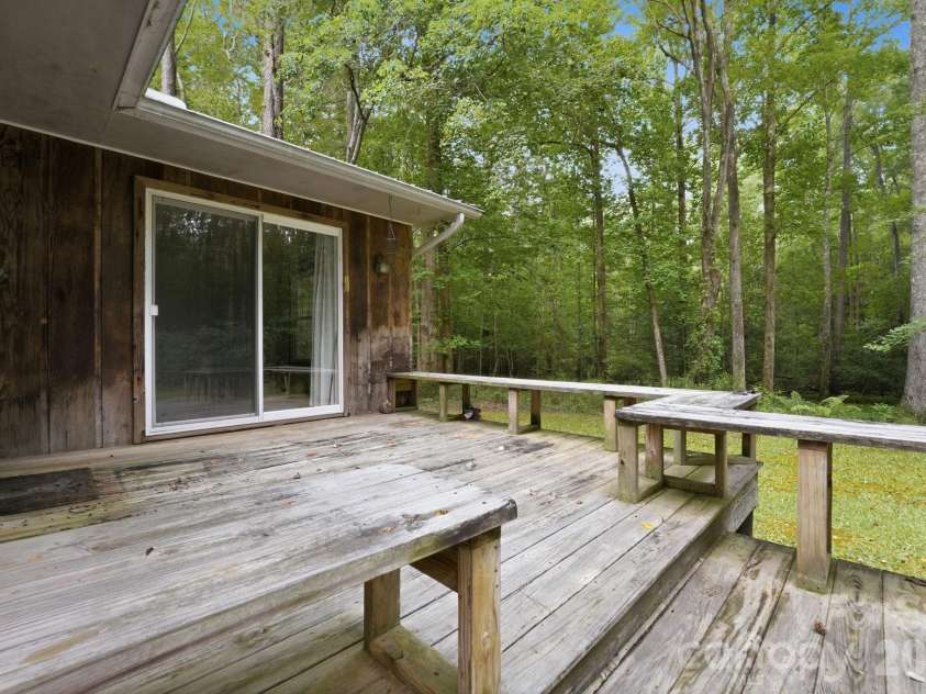 1083 Murdocksville Road, West End, NC 27376.  MLS# CAR4407490, YatesRealty ID 40237. 