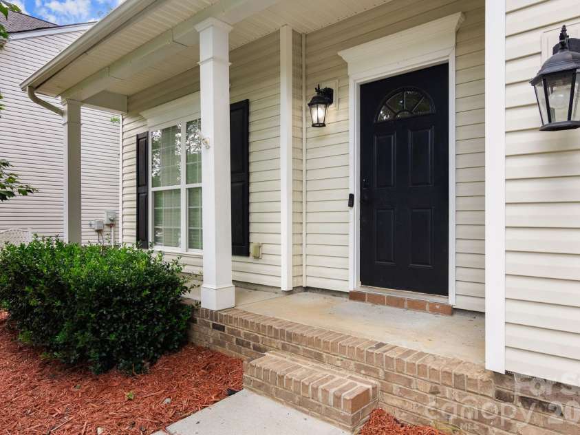 9055 Pembroke Court, Fort Mill, SC 29707.  MLS# CAR4405192, YatesRealty ID 40239. 