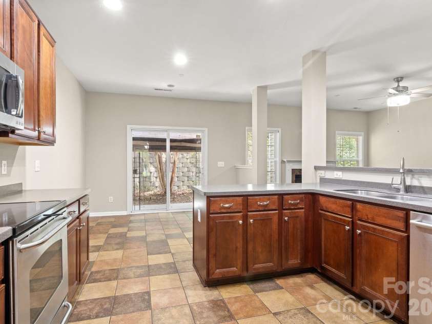 9055 Pembroke Court, Fort Mill, SC 29707.  MLS# CAR4405192, YatesRealty ID 40239. 