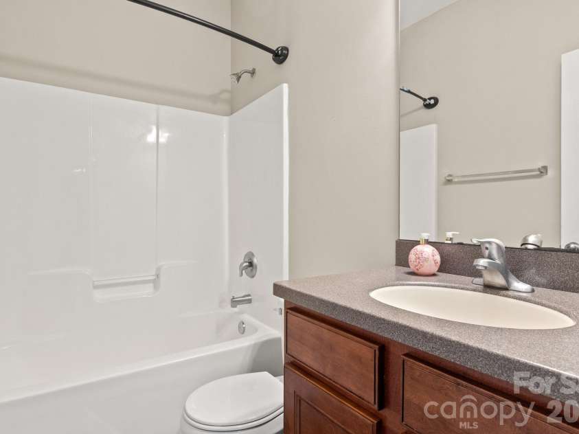 9055 Pembroke Court, Fort Mill, SC 29707.  MLS# CAR4405192, YatesRealty ID 40239. 