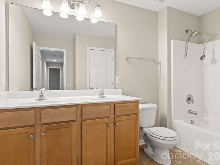 9055 Pembroke Court, Fort Mill, SC 29707.  MLS# CAR4405192, YatesRealty ID 40239. 
