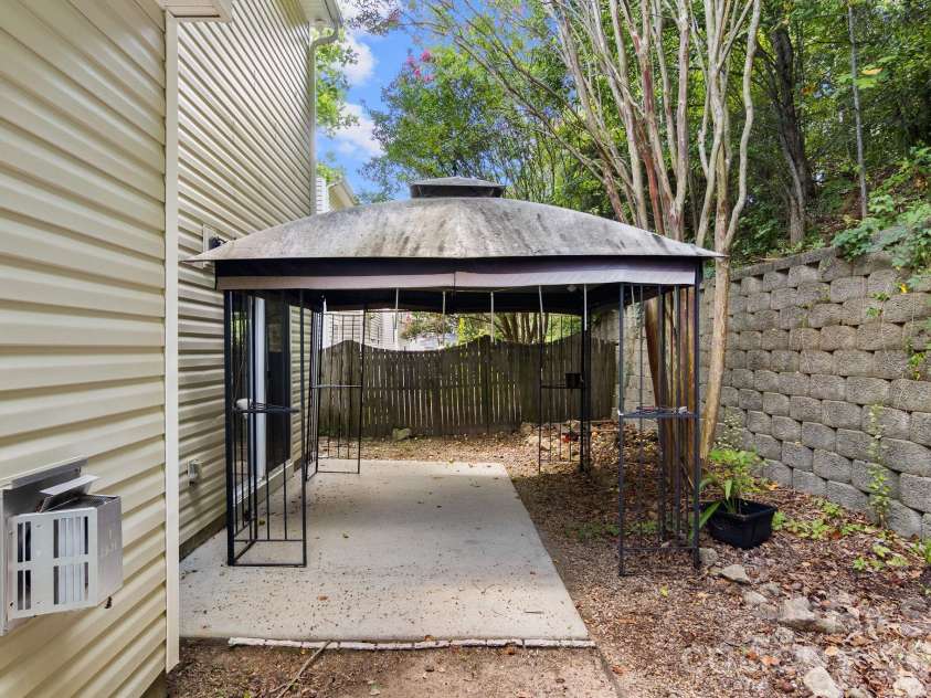 9055 Pembroke Court, Fort Mill, SC 29707.  MLS# CAR4405192, YatesRealty ID 40239. 
