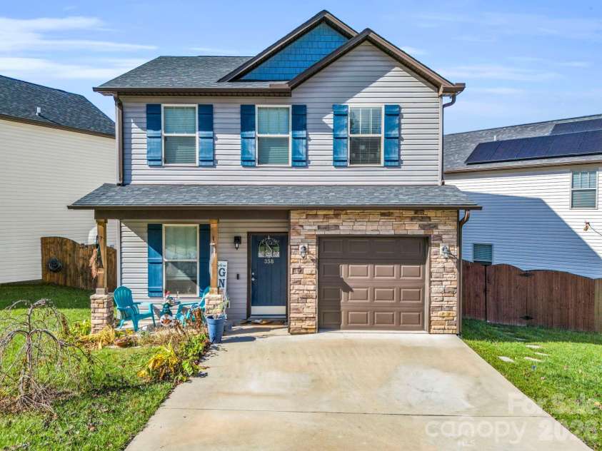 358 Cardwell Lane, Fletcher, NC 28732.  MLS# CAR4355341, YatesRealty ID 4024. 