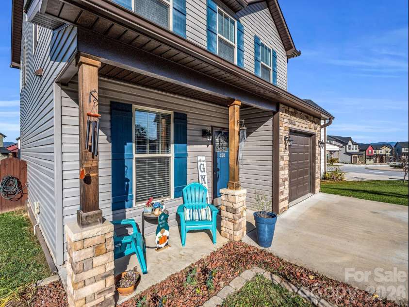 358 Cardwell Lane, Fletcher, NC 28732.  MLS# CAR4355341, YatesRealty ID 4024. 