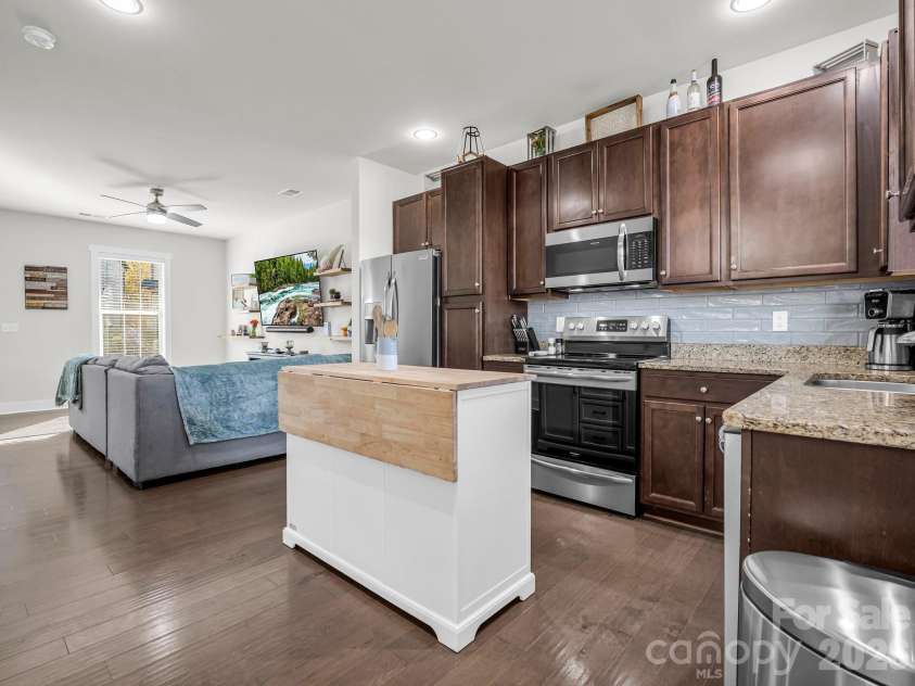 358 Cardwell Lane, Fletcher, NC 28732.  MLS# CAR4355341, YatesRealty ID 4024. 