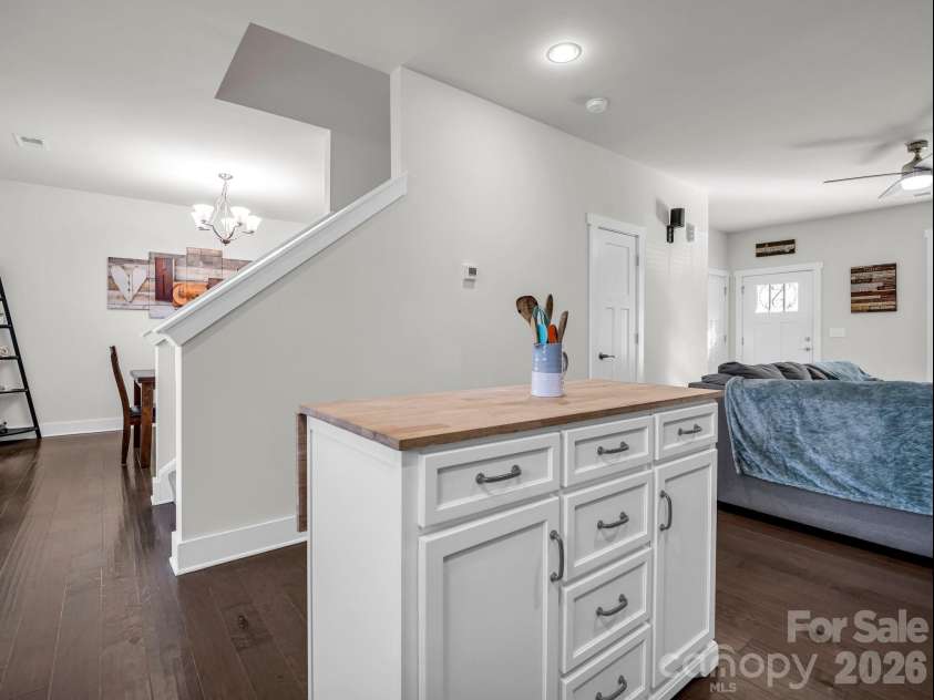358 Cardwell Lane, Fletcher, NC 28732.  MLS# CAR4355341, YatesRealty ID 4024. 