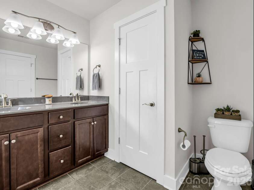 358 Cardwell Lane, Fletcher, NC 28732.  MLS# CAR4355341, YatesRealty ID 4024. 