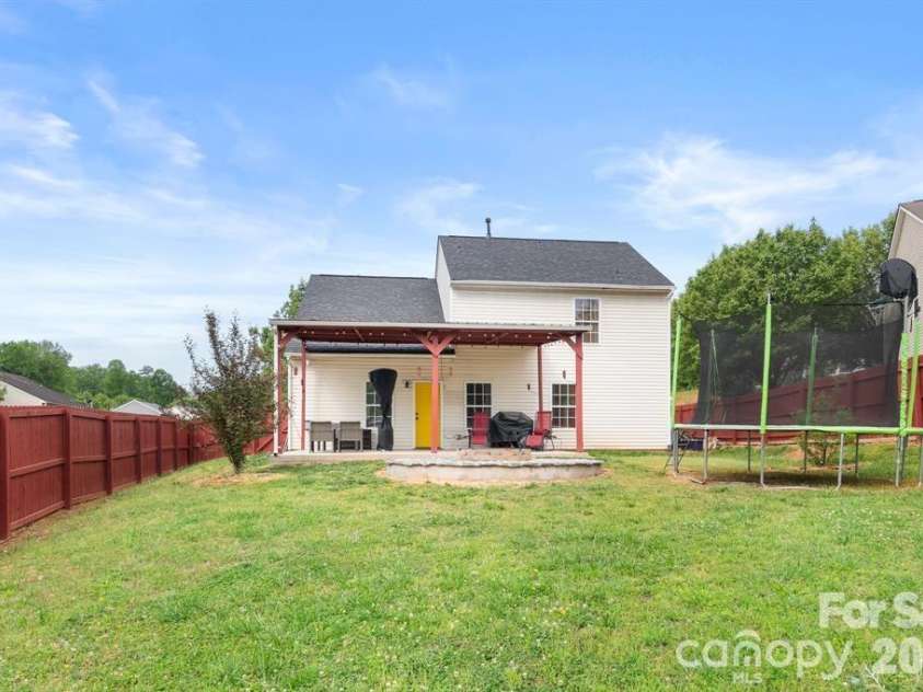 10239 Apple Dove Court, Charlotte, NC 28214.  MLS# CAR4408331, YatesRealty ID 40240. 