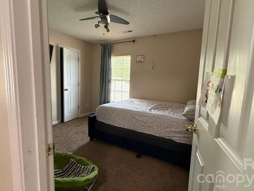 10239 Apple Dove Court, Charlotte, NC 28214.  MLS# CAR4408331, YatesRealty ID 40240. 