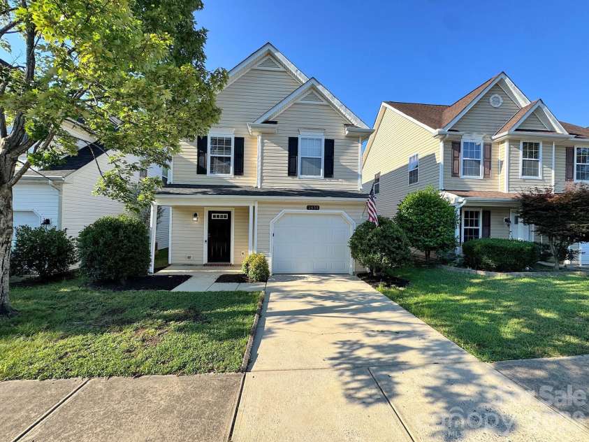 2638 Rozzelles Landing Drive, Charlotte, NC 28214.  MLS# CAR4402218, YatesRealty ID 40241. 