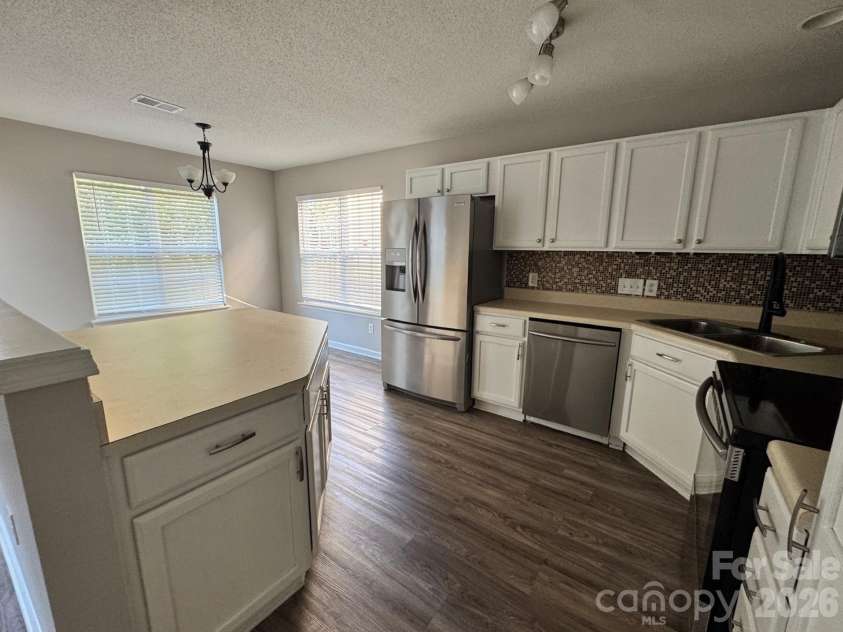 2638 Rozzelles Landing Drive, Charlotte, NC 28214.  MLS# CAR4402218, YatesRealty ID 40241. 